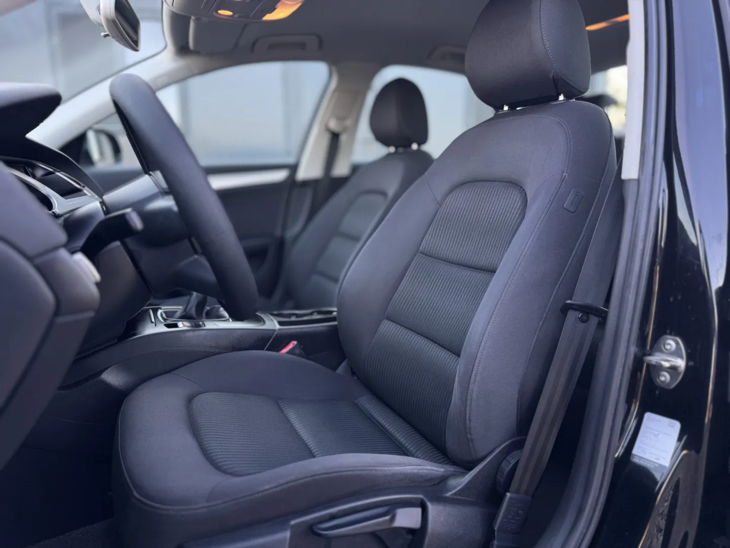 Cumpara/ Vinde online Audi A4 2009 SH, la cel mai bun pret pentru tine!