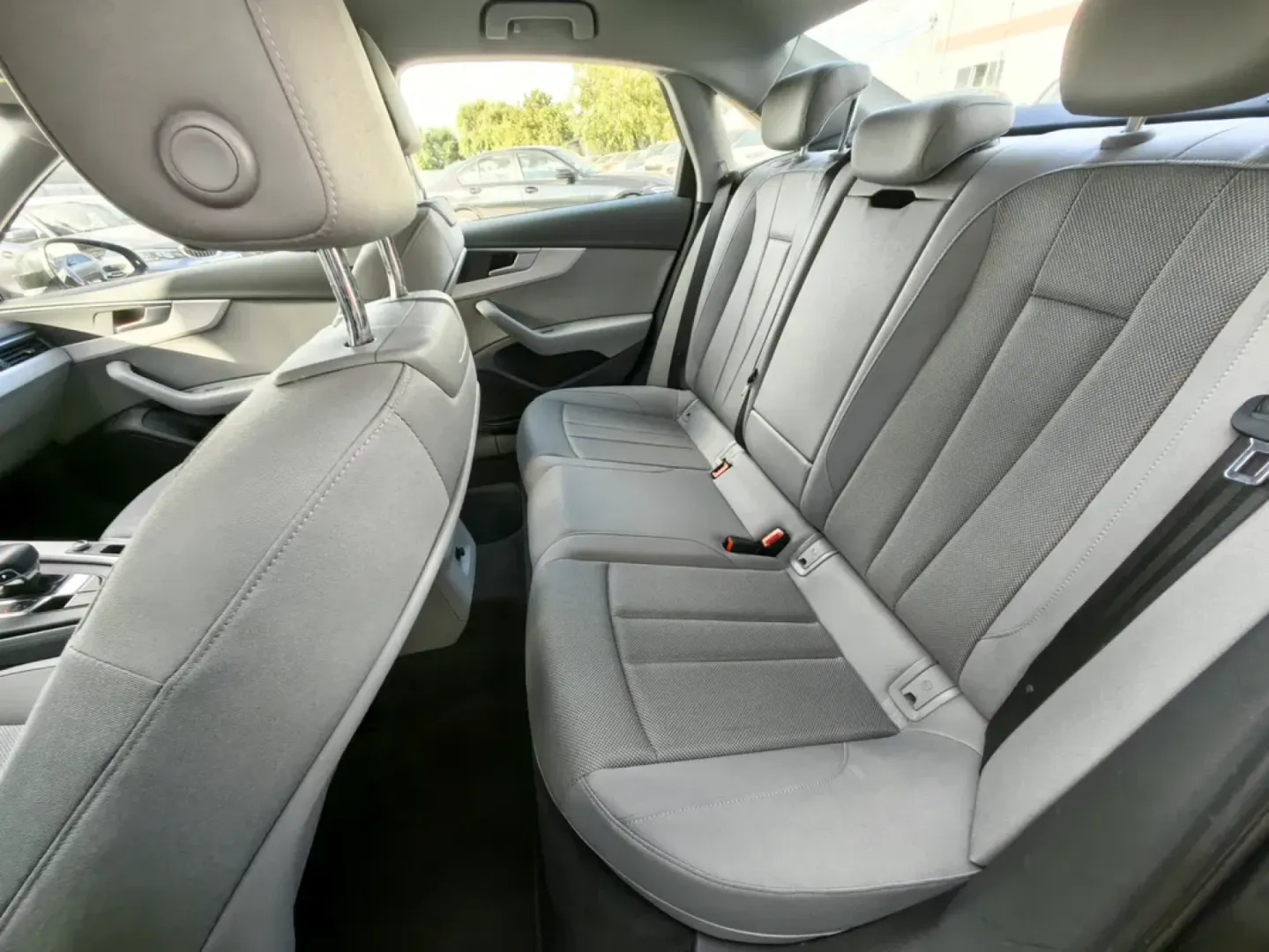 Cumpara/ Vinde online Audi A4 2021 SH, la cel mai bun pret pentru tine!