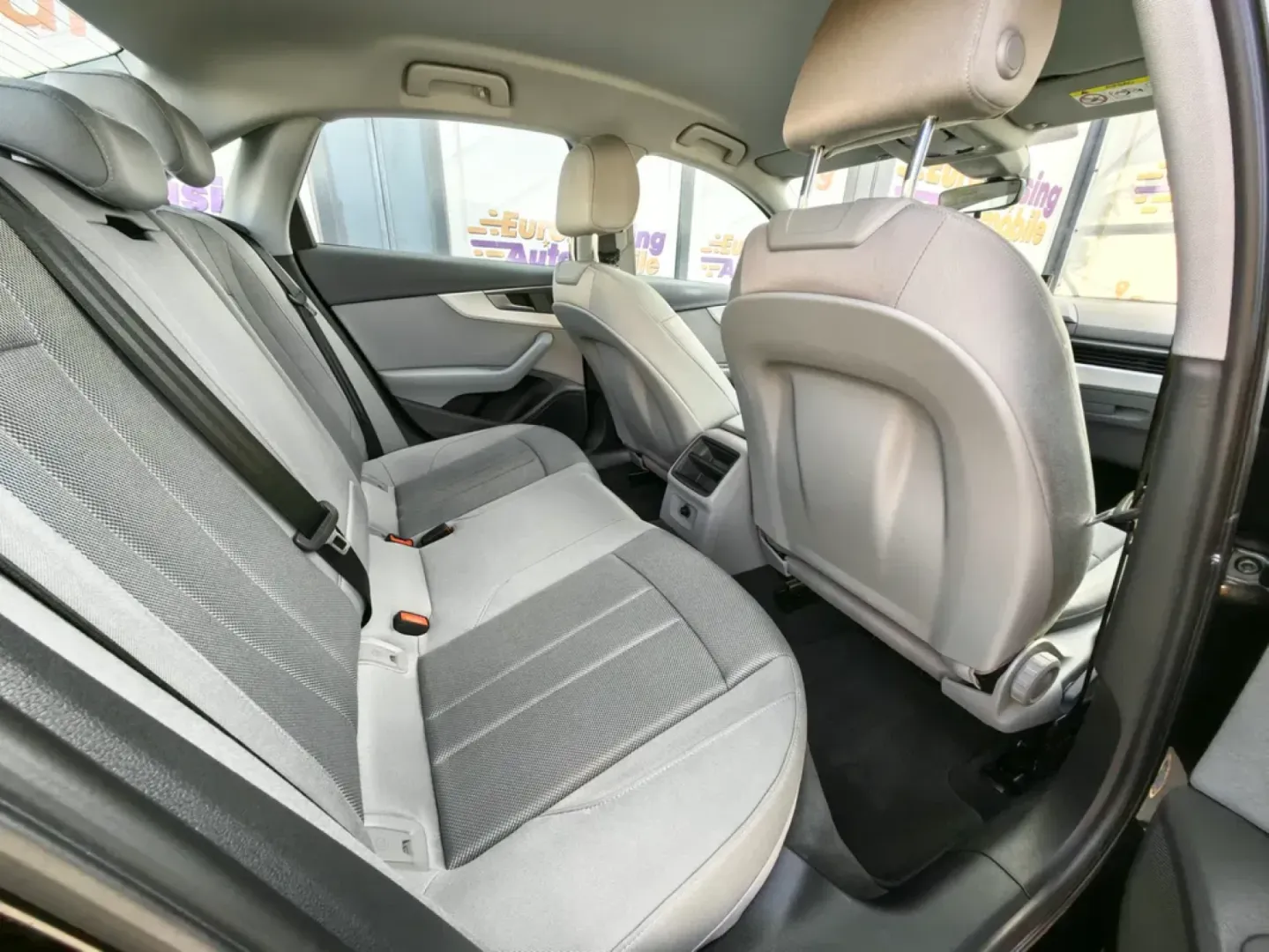 Cumpara/ Vinde online Audi A4 2021 SH, la cel mai bun pret pentru tine!