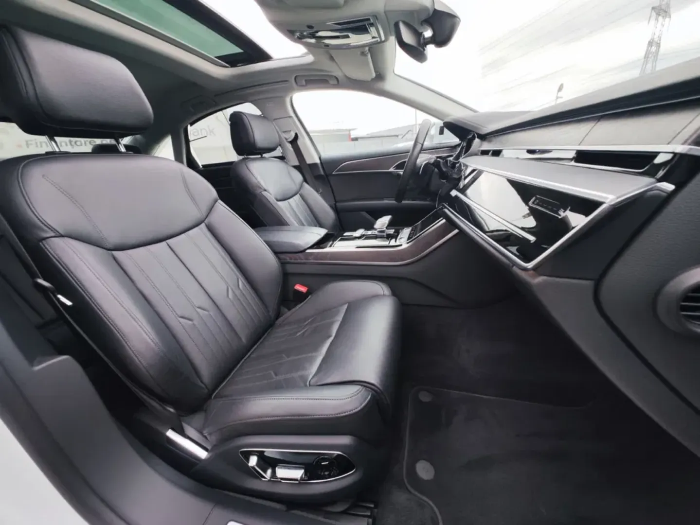 Cumpara/ Vinde online Audi A8 2022 SH, la cel mai bun pret pentru tine!