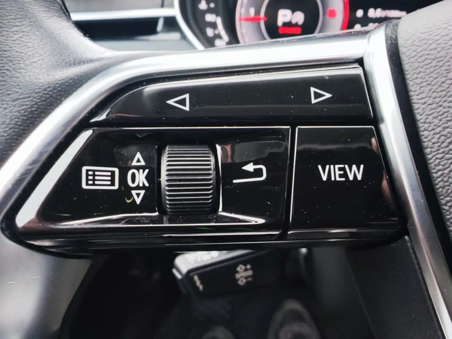 Cumpara/ Vinde online Audi A8 2022 SH, la cel mai bun pret pentru tine!