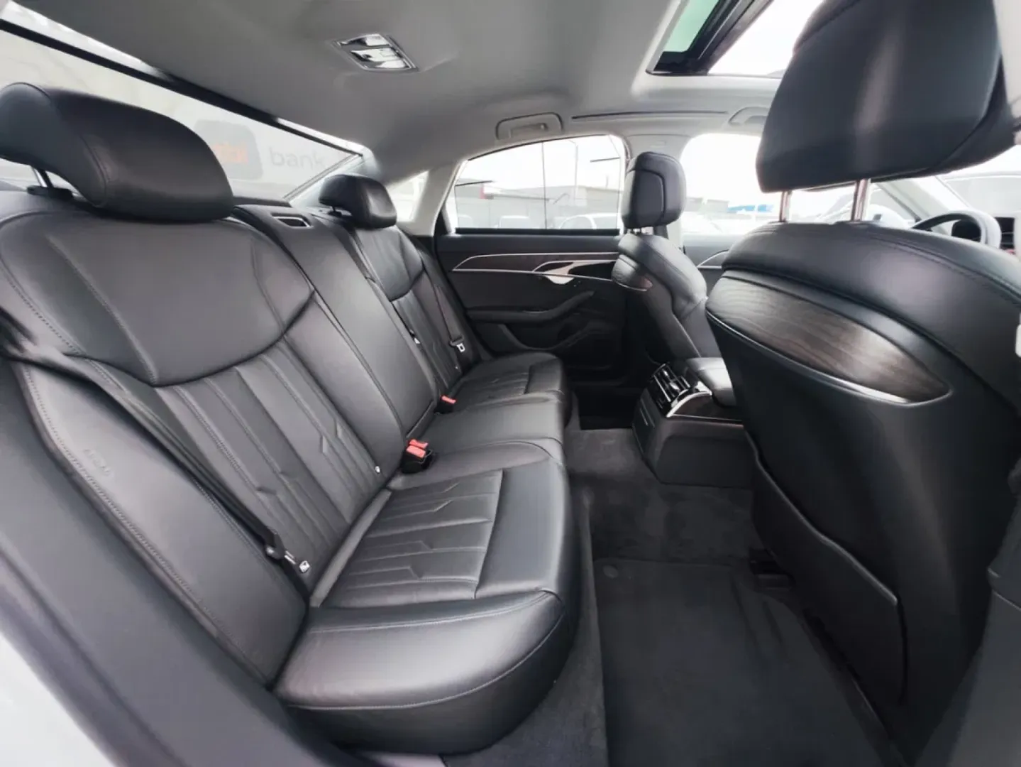 Cumpara/ Vinde online Audi A8 2022 SH, la cel mai bun pret pentru tine!