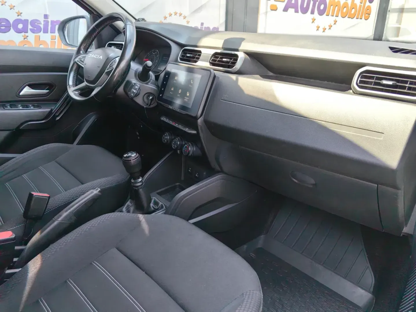 Cumpara/ Vinde online Dacia Duster 2023 SH, la cel mai bun pret pentru tine!