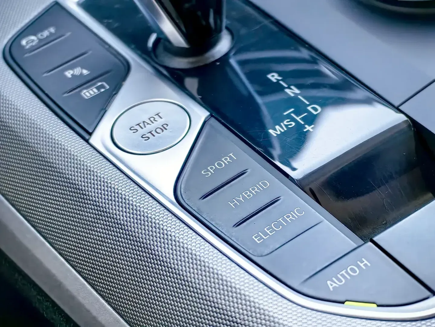 Cumpara/ Vinde online BMW 3 Series 2021 SH, la cel mai bun pret pentru tine!