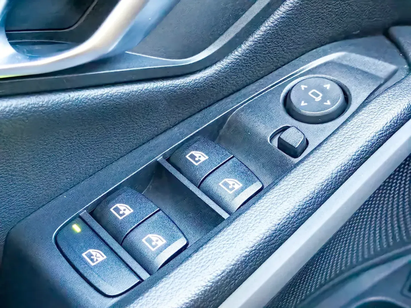 Cumpara/ Vinde online BMW 3 Series 2021 SH, la cel mai bun pret pentru tine!