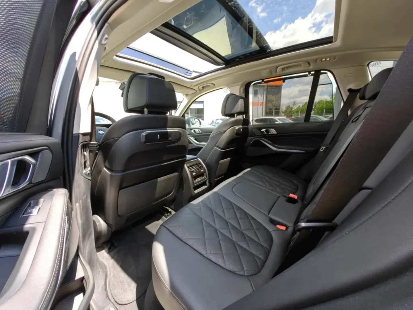 Cumpara/ Vinde online BMW X5 2023 SH, la cel mai bun pret pentru tine!