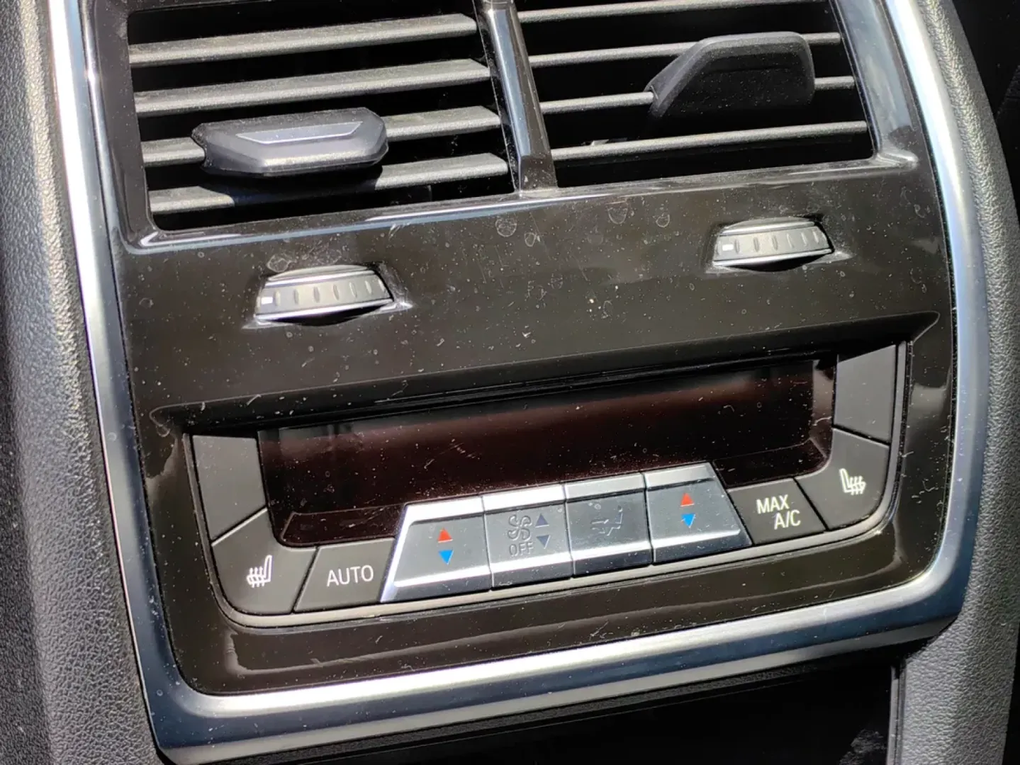 Cumpara/ Vinde online BMW X5 2023 SH, la cel mai bun pret pentru tine!