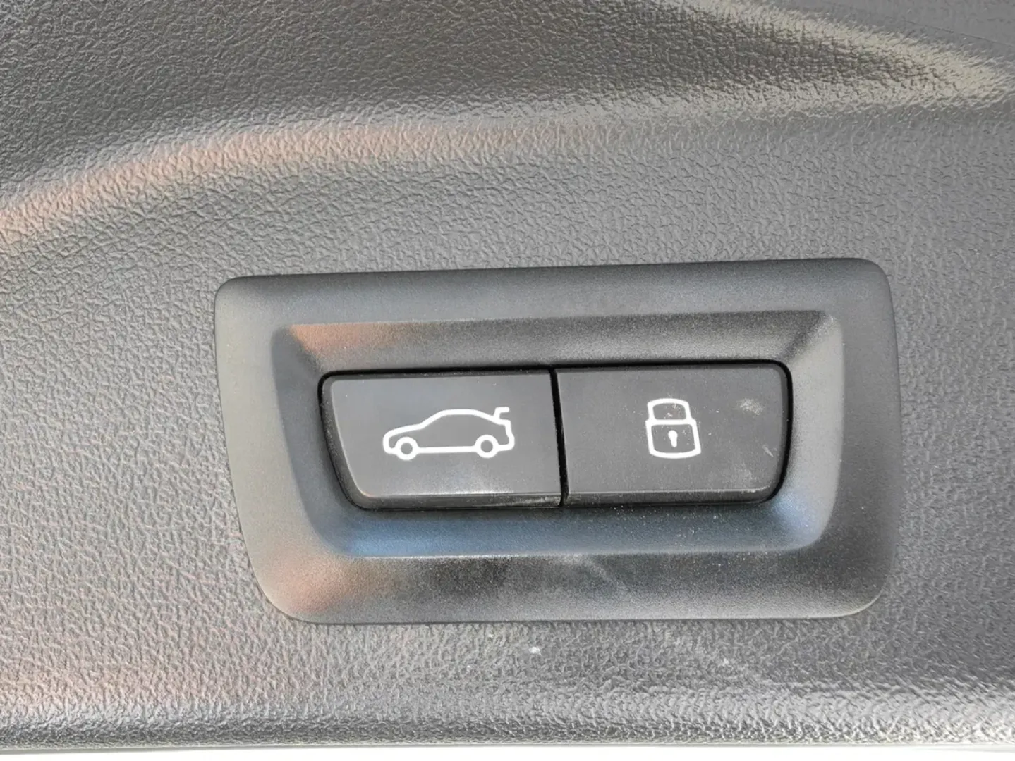 Cumpara/ Vinde online BMW X5 2023 SH, la cel mai bun pret pentru tine!