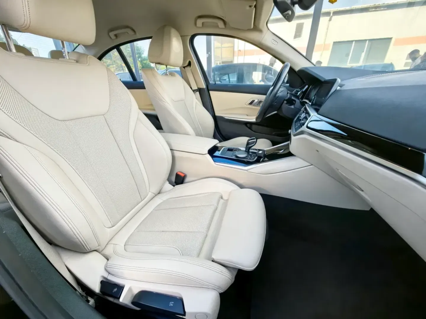 Cumpara/ Vinde online BMW 3 Series 2022 SH, la cel mai bun pret pentru tine!