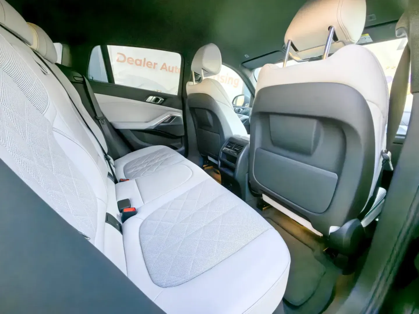 Cumpara/ Vinde online BMW X6 2022 SH, la cel mai bun pret pentru tine!