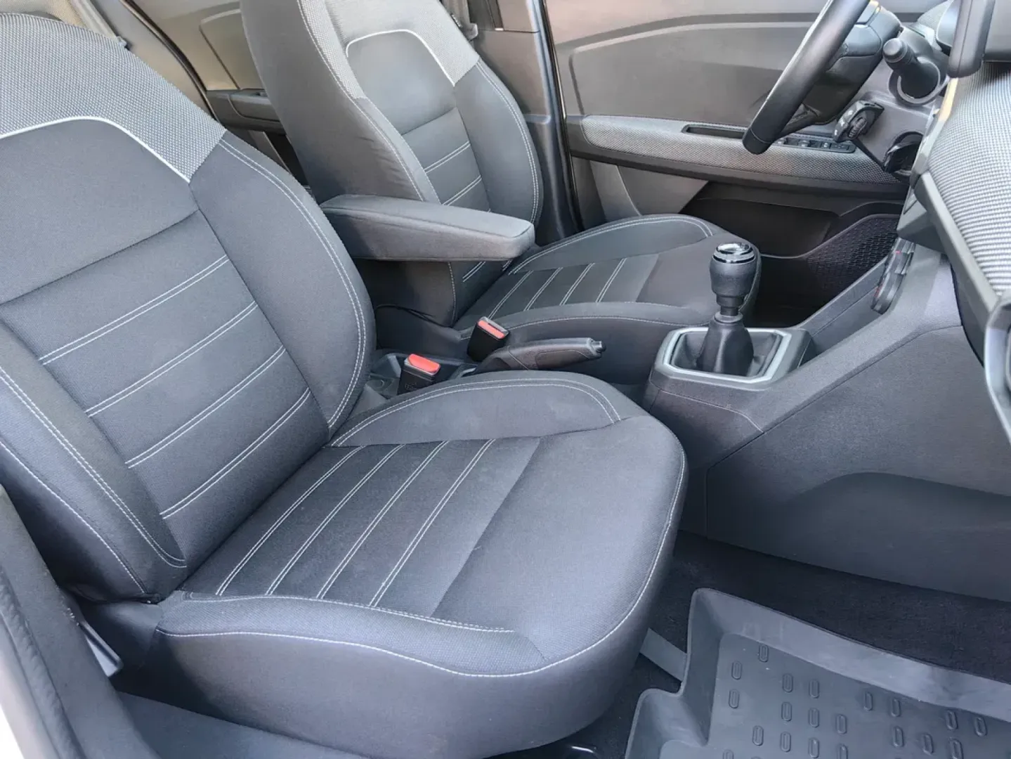 Cumpara/ Vinde online Dacia Logan 2023 SH, la cel mai bun pret pentru tine!