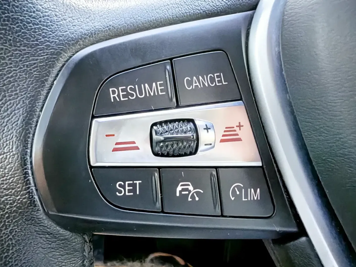 Cumpara/ Vinde online BMW X6 2022 SH, la cel mai bun pret pentru tine!