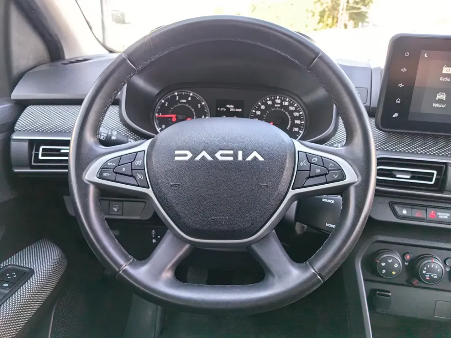 Cumpara/ Vinde online Dacia Logan 2023 SH, la cel mai bun pret pentru tine!