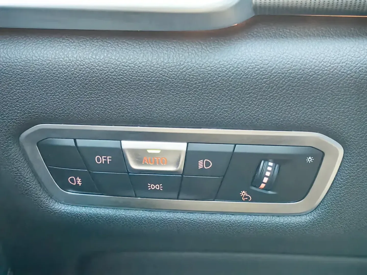 Cumpara/ Vinde online BMW X6 2022 SH, la cel mai bun pret pentru tine!