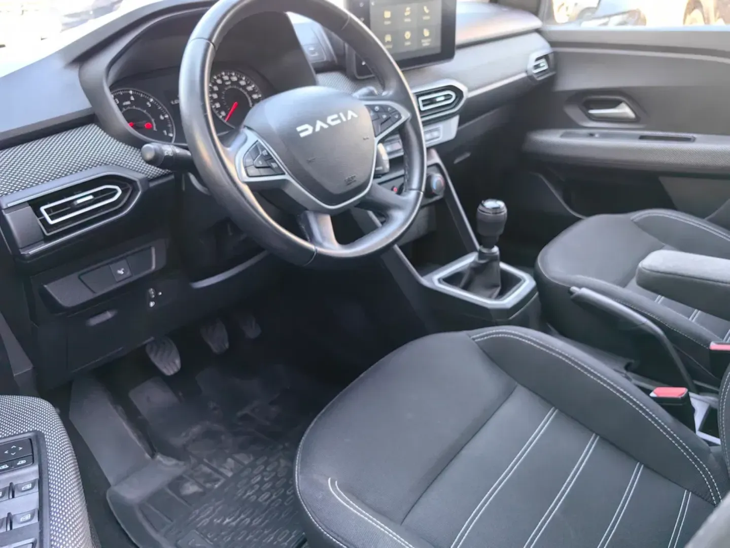 Cumpara/ Vinde online Dacia Logan 2023 SH, la cel mai bun pret pentru tine!