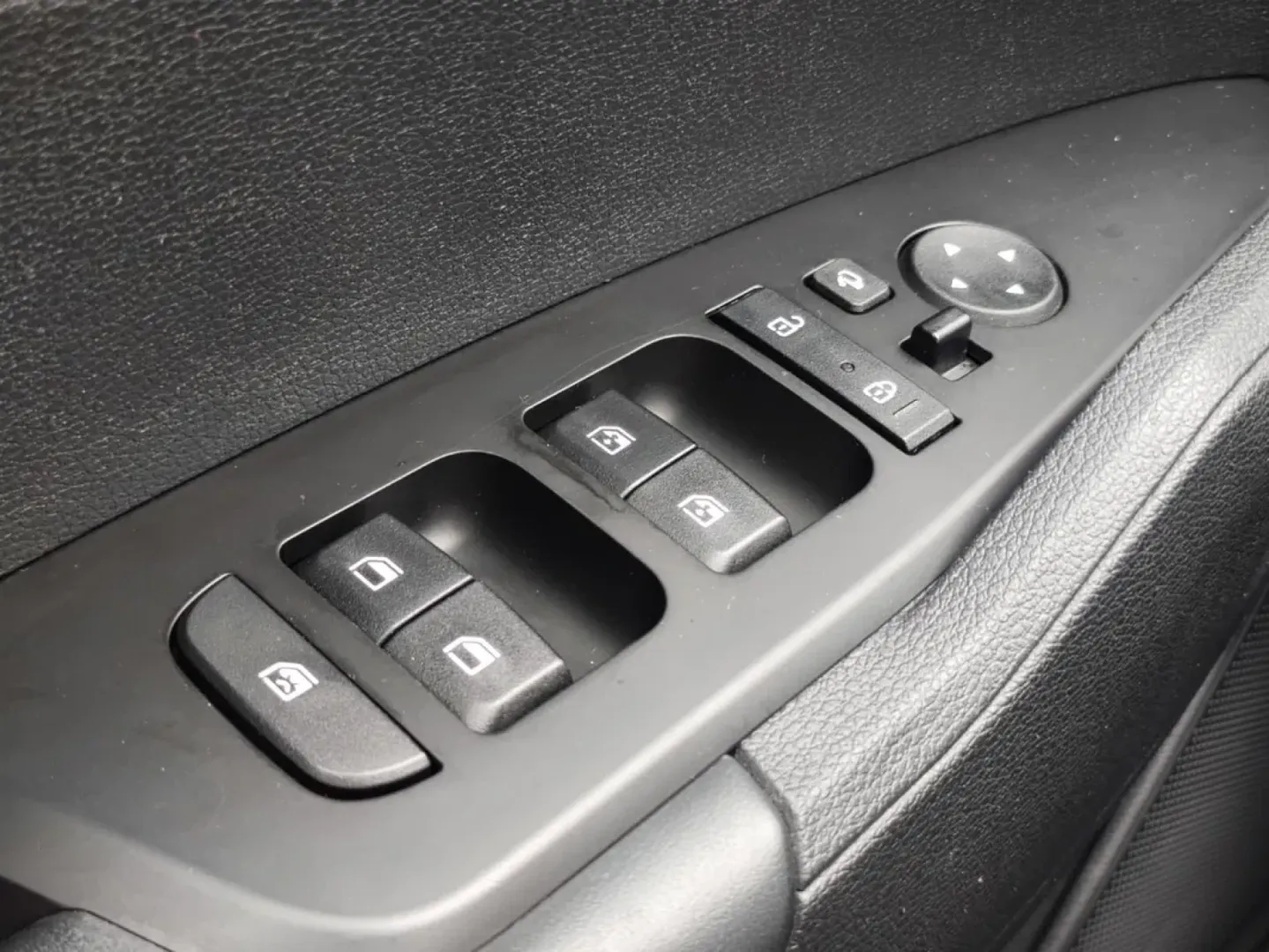 Cumpara/ Vinde online Kia Sportage 2023 SH, la cel mai bun pret pentru tine!