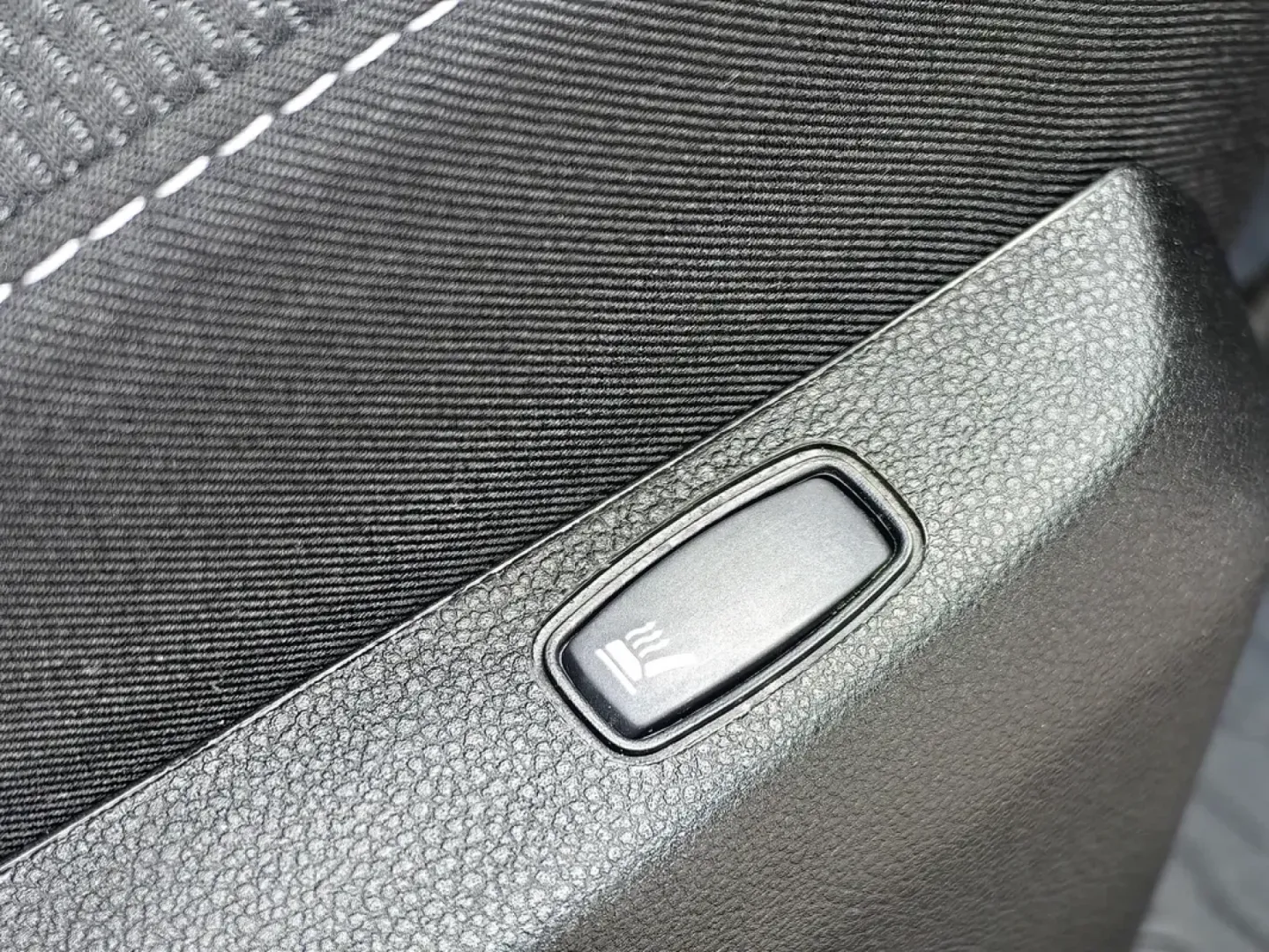 Cumpara/ Vinde online Dacia Duster 2021 SH, la cel mai bun pret pentru tine!