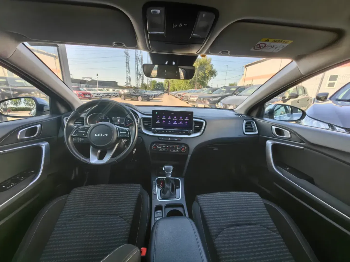 Cumpara/ Vinde online Kia Ceed 2024 SH, la cel mai bun pret pentru tine!