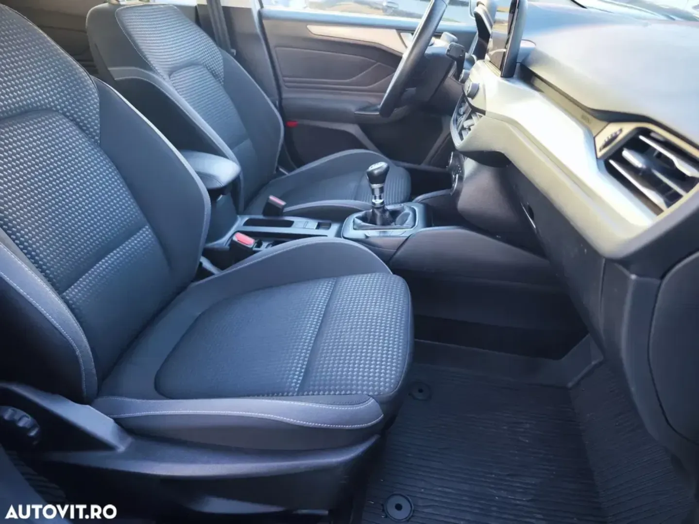 Cumpara/ Vinde online Ford Focus 2019 SH, la cel mai bun pret pentru tine!