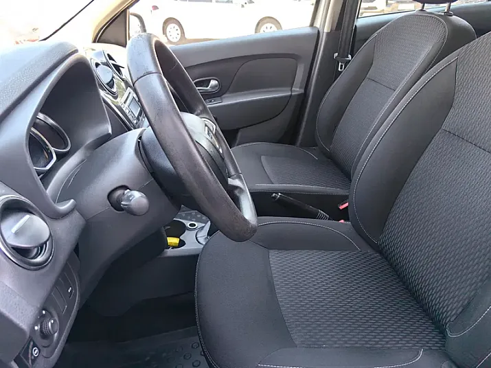 Cumpără / Vinde Dacia Logan 2019 SH, la cel mai bun pret pentru tine!