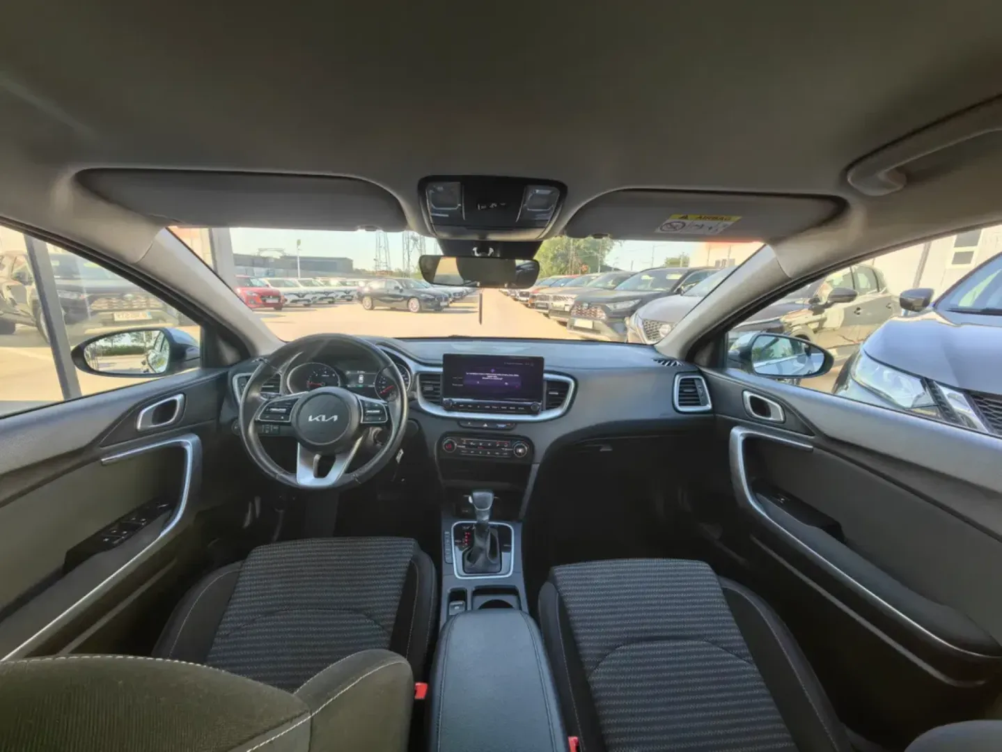 Cumpara/ Vinde online Kia Ceed 2024 SH, la cel mai bun pret pentru tine!