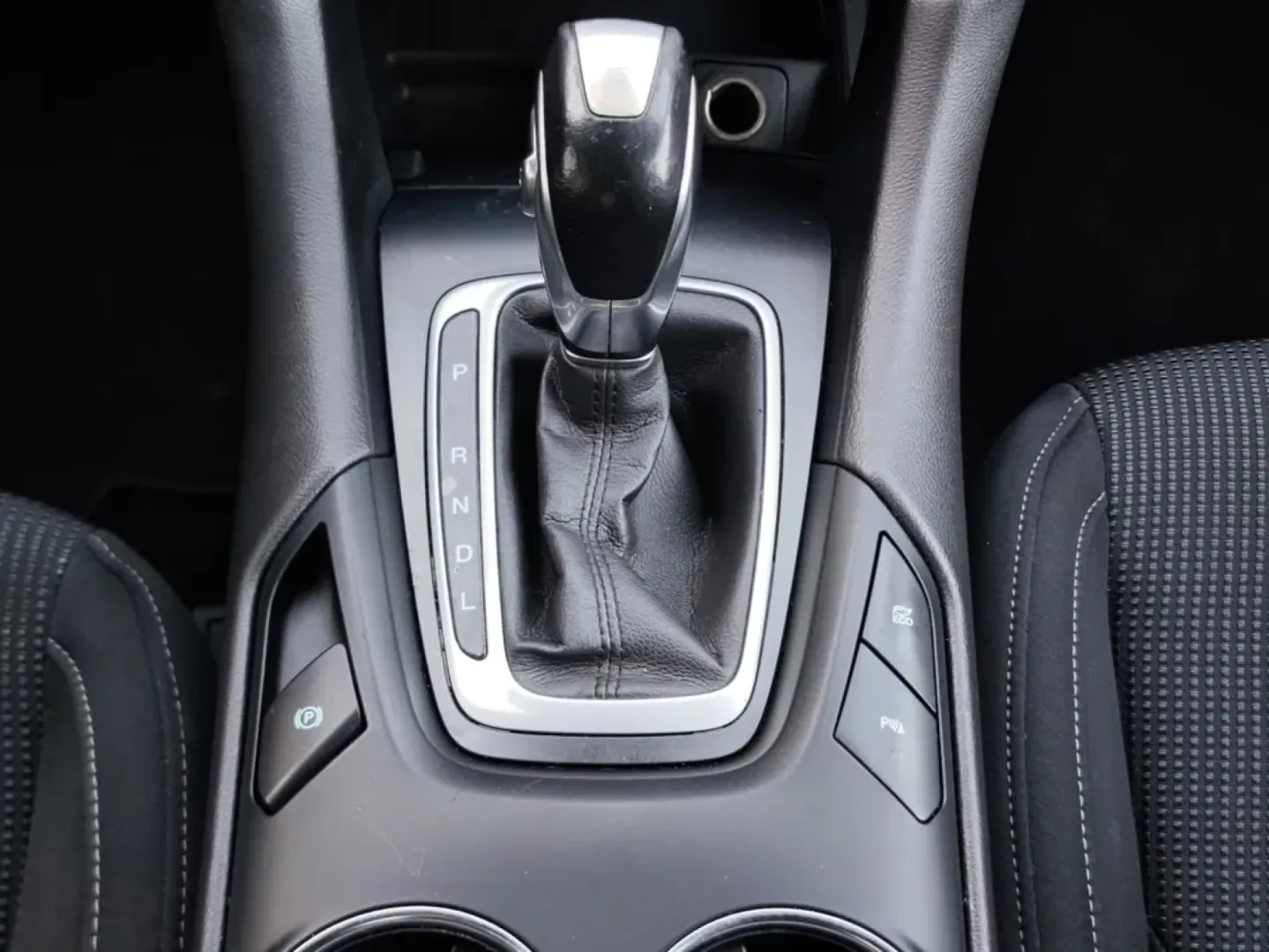 Cumpara/ Vinde online Ford Mondeo 2021 SH, la cel mai bun pret pentru tine!