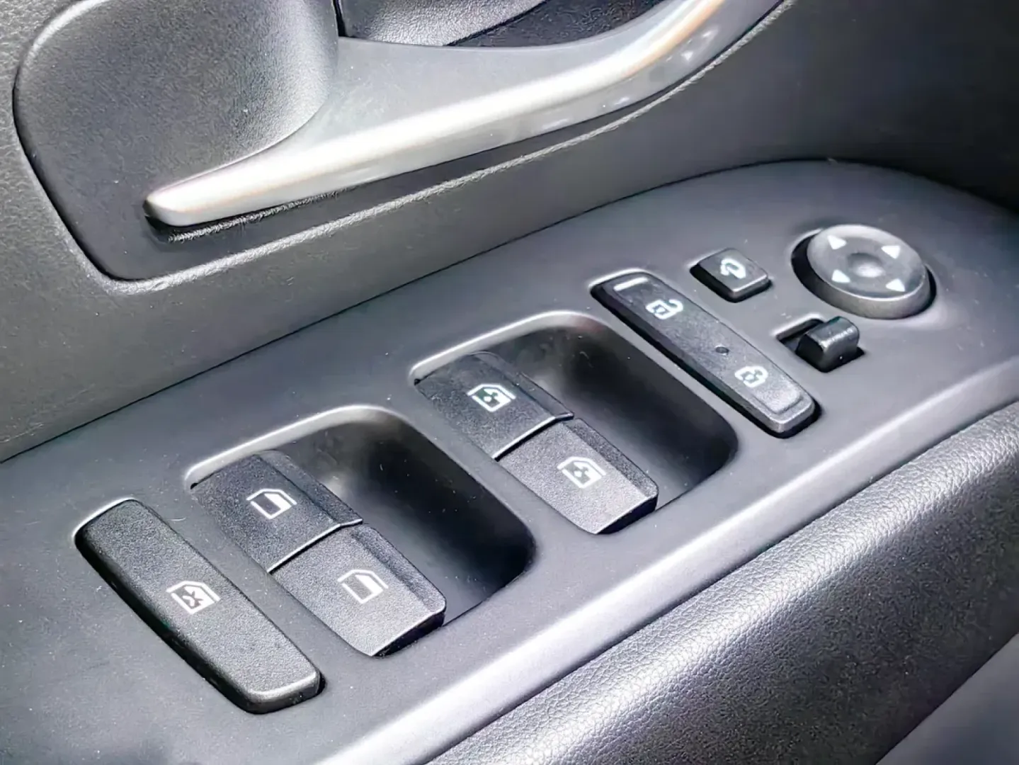 Cumpara/ Vinde online Hyundai Tucson 2024 SH, la cel mai bun pret pentru tine!