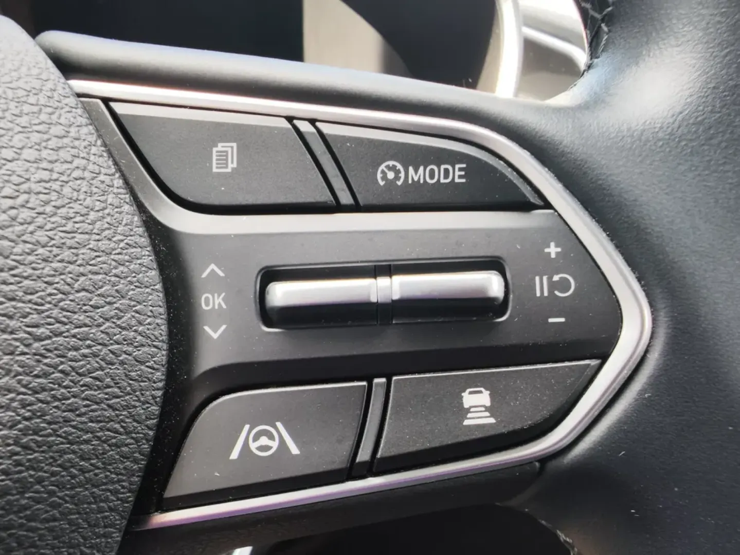 Cumpara/ Vinde online Hyundai Santa Fe 2022 SH, la cel mai bun pret pentru tine!