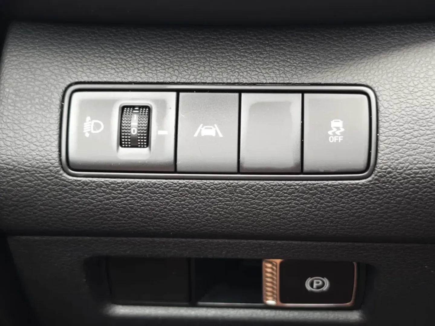 Cumpara/ Vinde online Hyundai Santa Fe 2022 SH, la cel mai bun pret pentru tine!