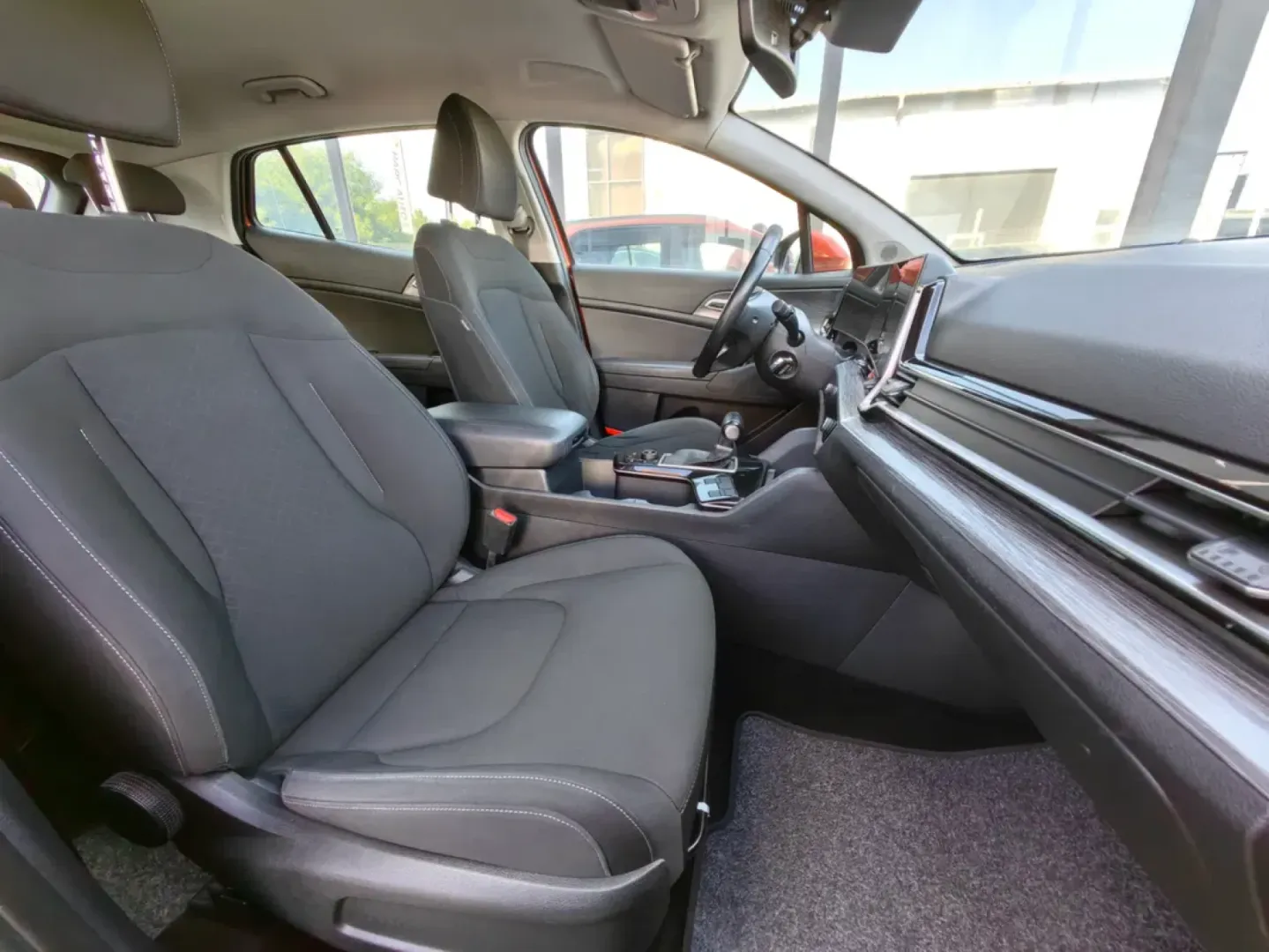 Cumpara/ Vinde online Kia Sportage 2022 SH, la cel mai bun pret pentru tine!