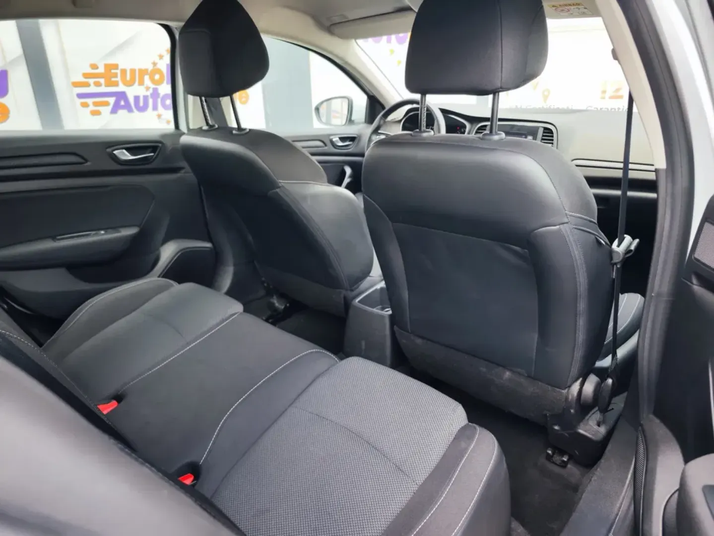 Cumpara/ Vinde online Renault Megane 2022 SH, la cel mai bun pret pentru tine!