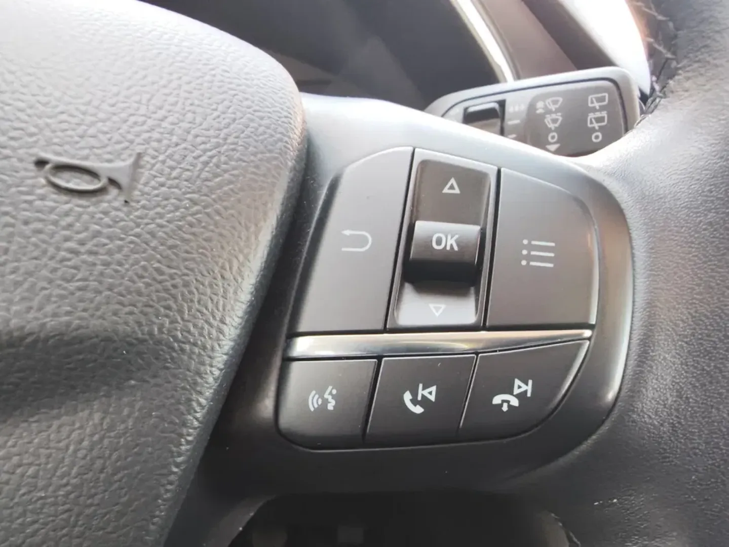 Cumpara/ Vinde online Ford Focus 2019 SH, la cel mai bun pret pentru tine!