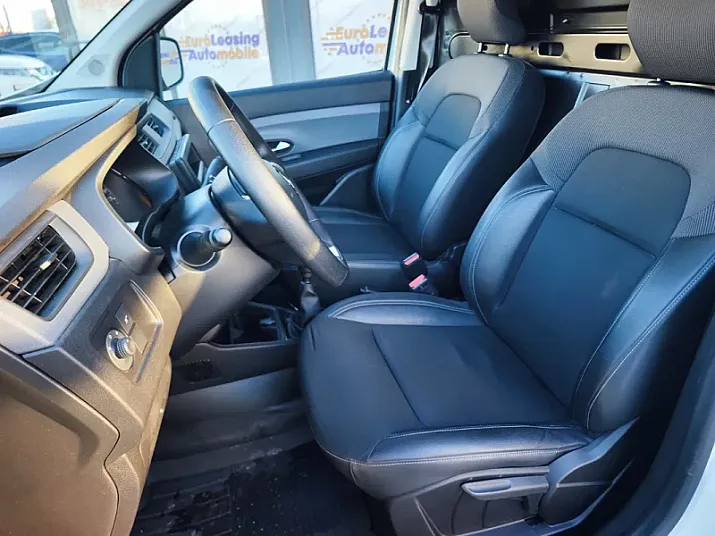 Cumpără / Vinde Renault Express 2023 SH, la cel mai bun pret pentru tine!