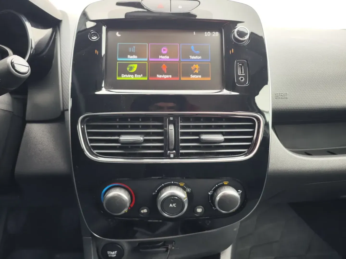 Cumpara/ Vinde online Renault Clio 2020 SH, la cel mai bun pret pentru tine!