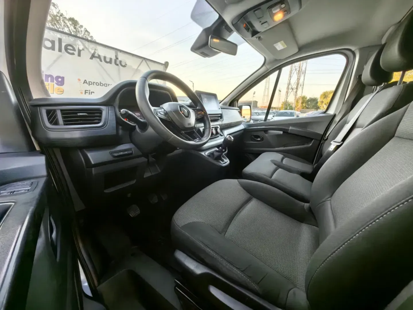 Cumpara/ Vinde online Renault Trafic 2021 SH, la cel mai bun pret pentru tine!