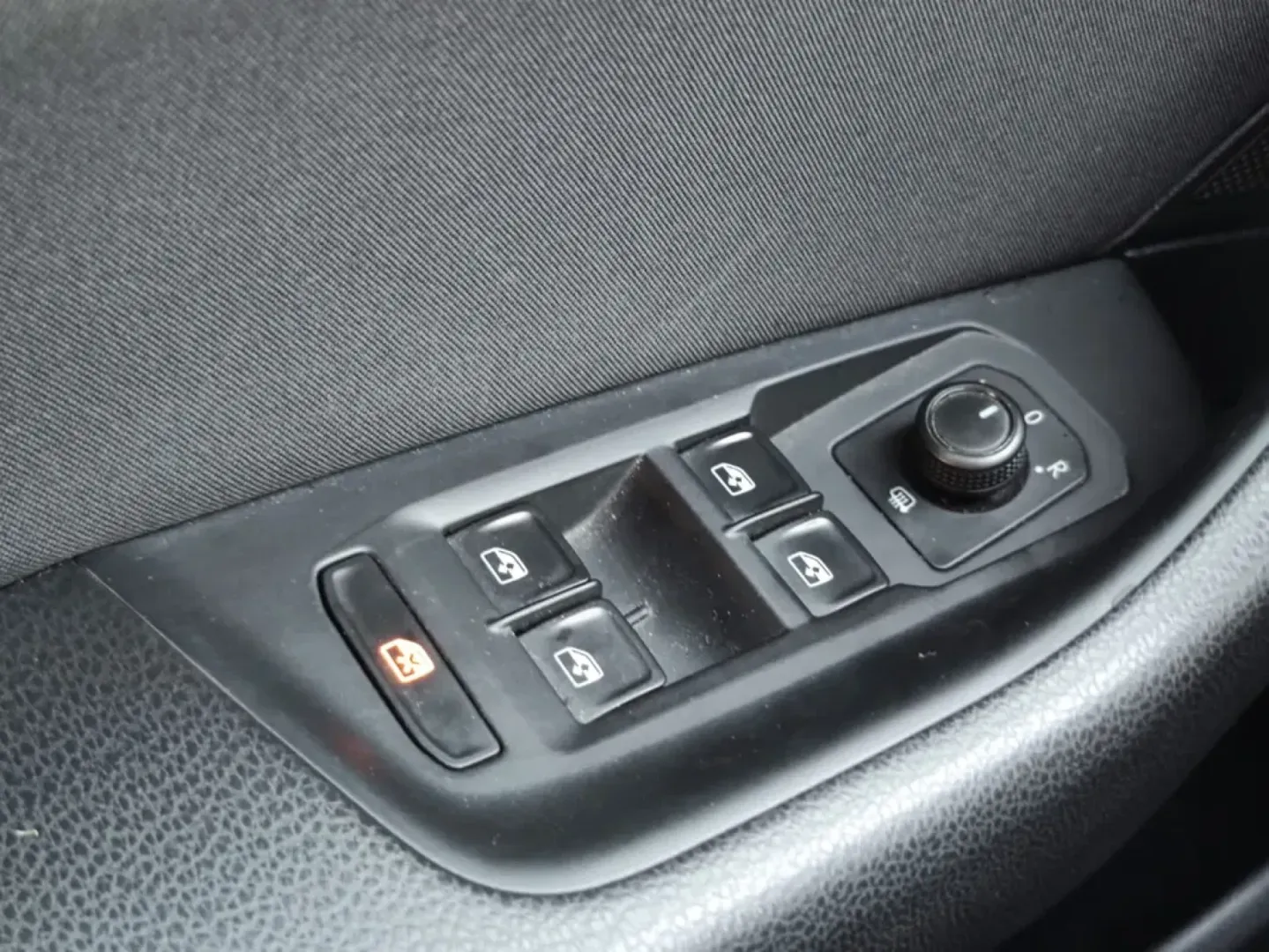 Cumpara/ Vinde online Volkswagen Passat 2020 SH, la cel mai bun pret pentru tine!