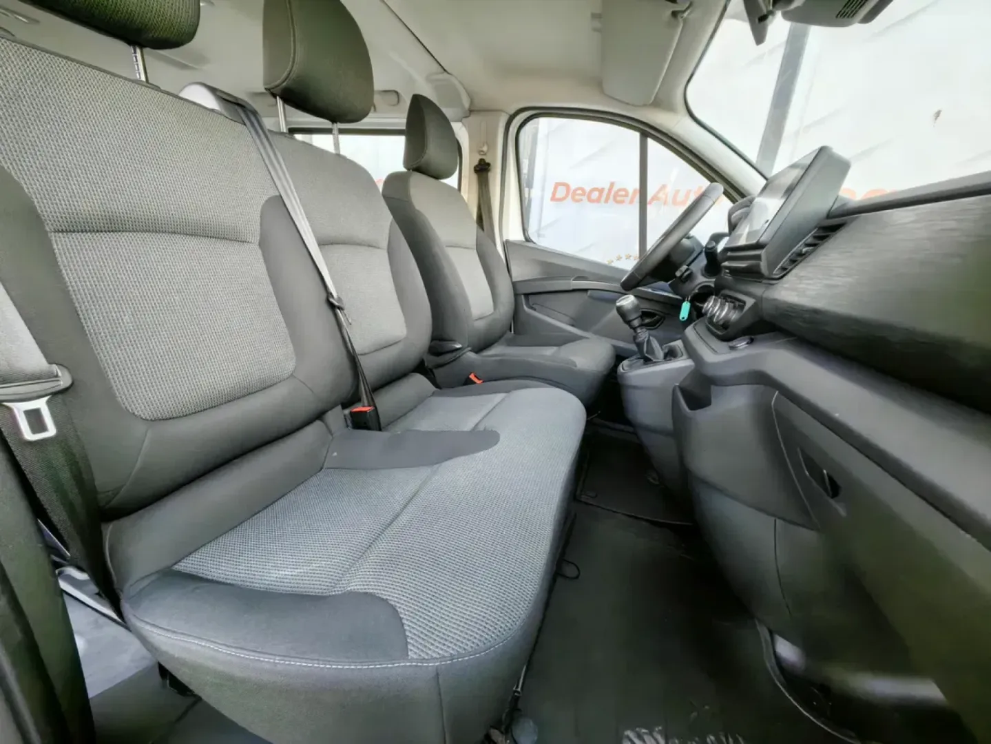 Cumpara/ Vinde online Renault Trafic 2021 SH, la cel mai bun pret pentru tine!