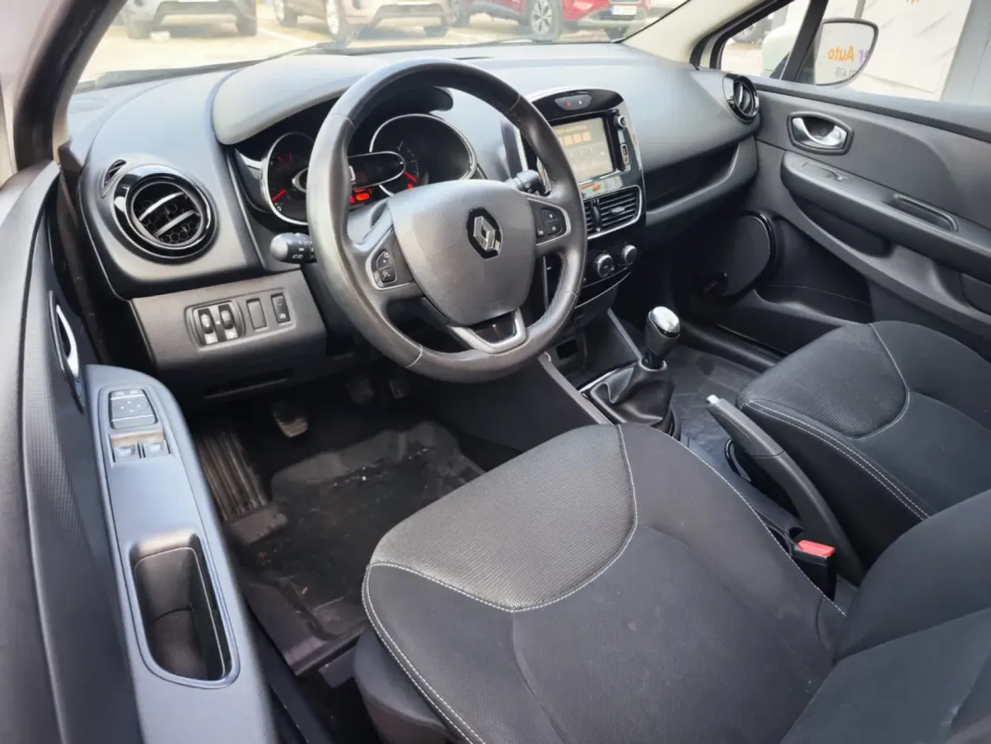 Cumpara/ Vinde online Renault Clio 2020 SH, la cel mai bun pret pentru tine!