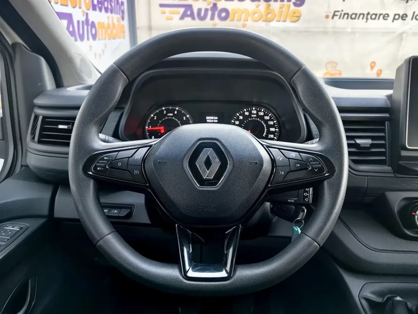 Cumpara/ Vinde online Renault Trafic 2021 SH, la cel mai bun pret pentru tine!