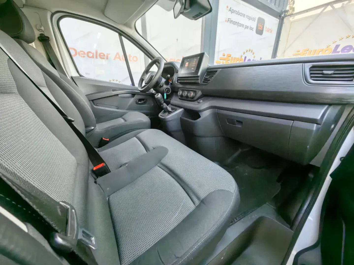 Cumpara/ Vinde online Renault Trafic 2021 SH, la cel mai bun pret pentru tine!