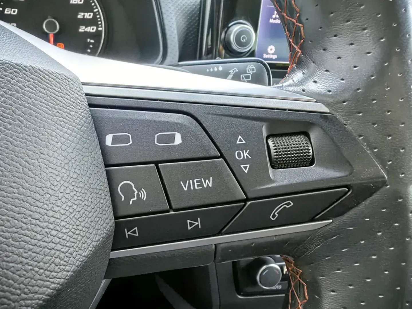 Cumpara/ Vinde online Seat Arona 2022 SH, la cel mai bun pret pentru tine!