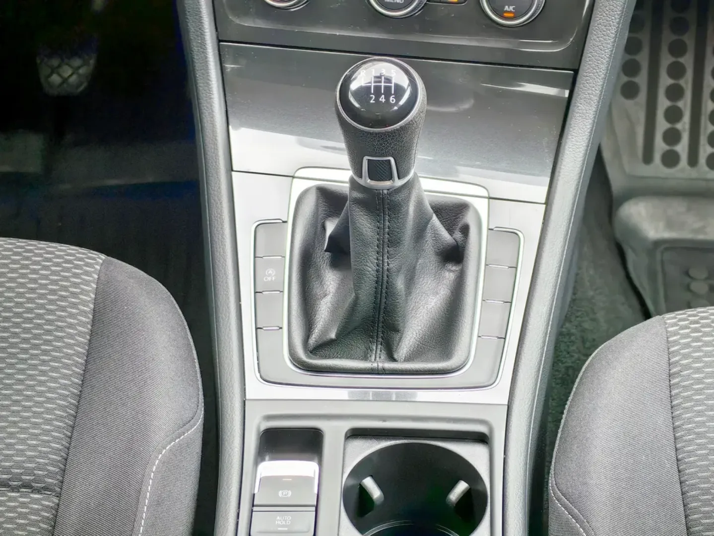 Cumpara/ Vinde online Volkswagen Golf 2020 SH, la cel mai bun pret pentru tine!
