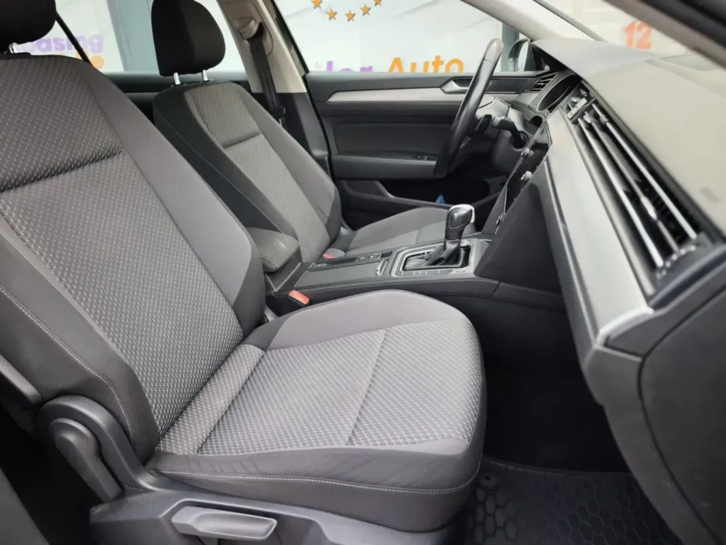 Cumpara/ Vinde online Volkswagen Passat 2020 SH, la cel mai bun pret pentru tine!