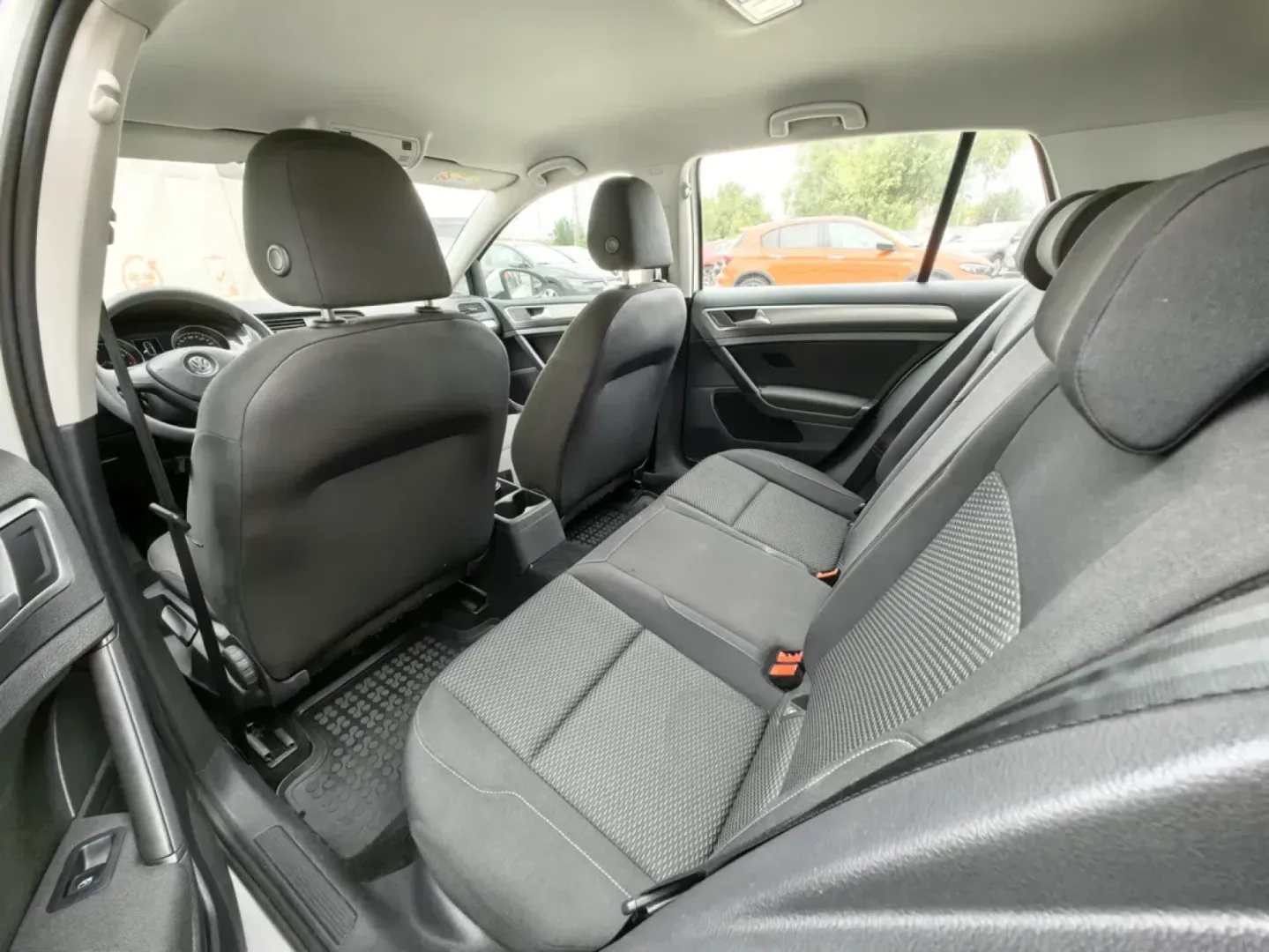 Cumpara/ Vinde online Volkswagen Golf 2020 SH, la cel mai bun pret pentru tine!
