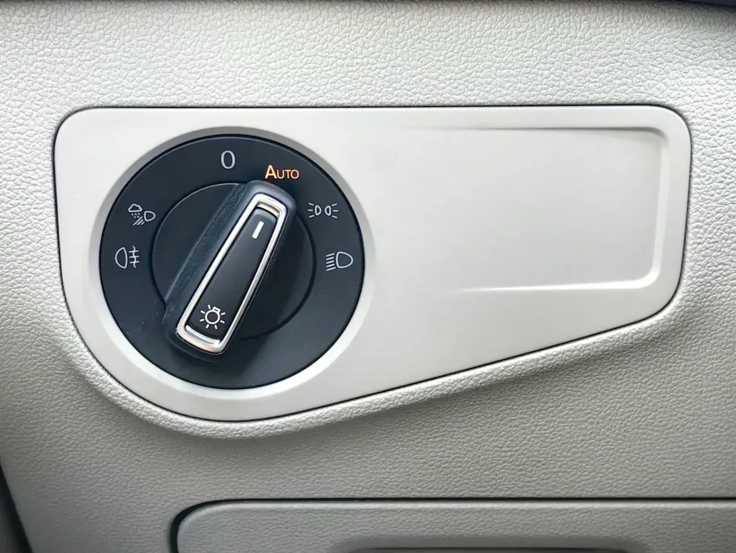 Cumpara/ Vinde online Volkswagen Tiguan 2023 SH, la cel mai bun pret pentru tine!