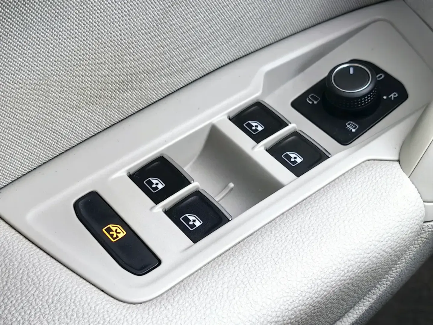 Cumpara/ Vinde online Volkswagen Tiguan 2023 SH, la cel mai bun pret pentru tine!