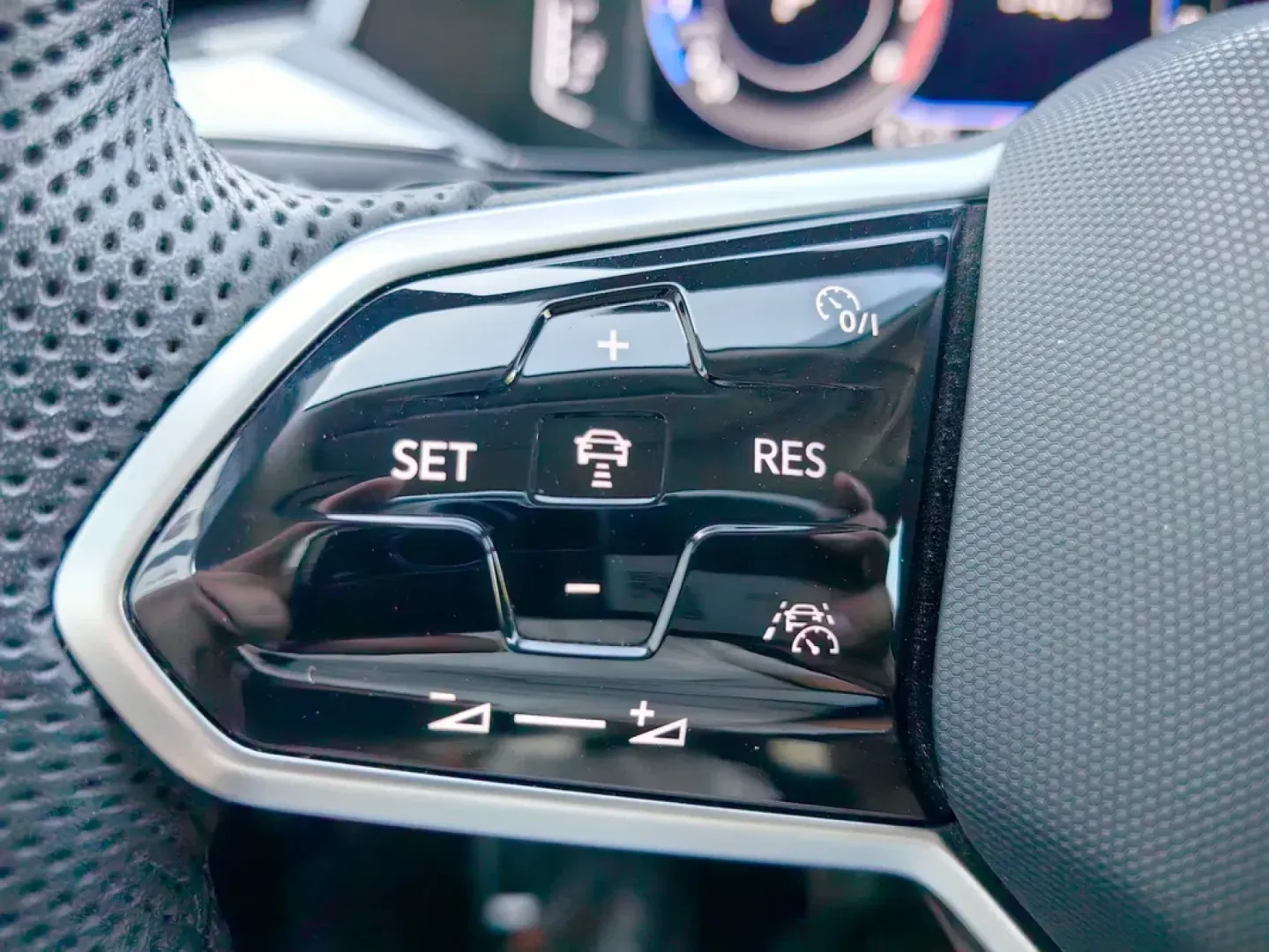 Cumpara/ Vinde online Volkswagen Arteon 2022 SH, la cel mai bun pret pentru tine!