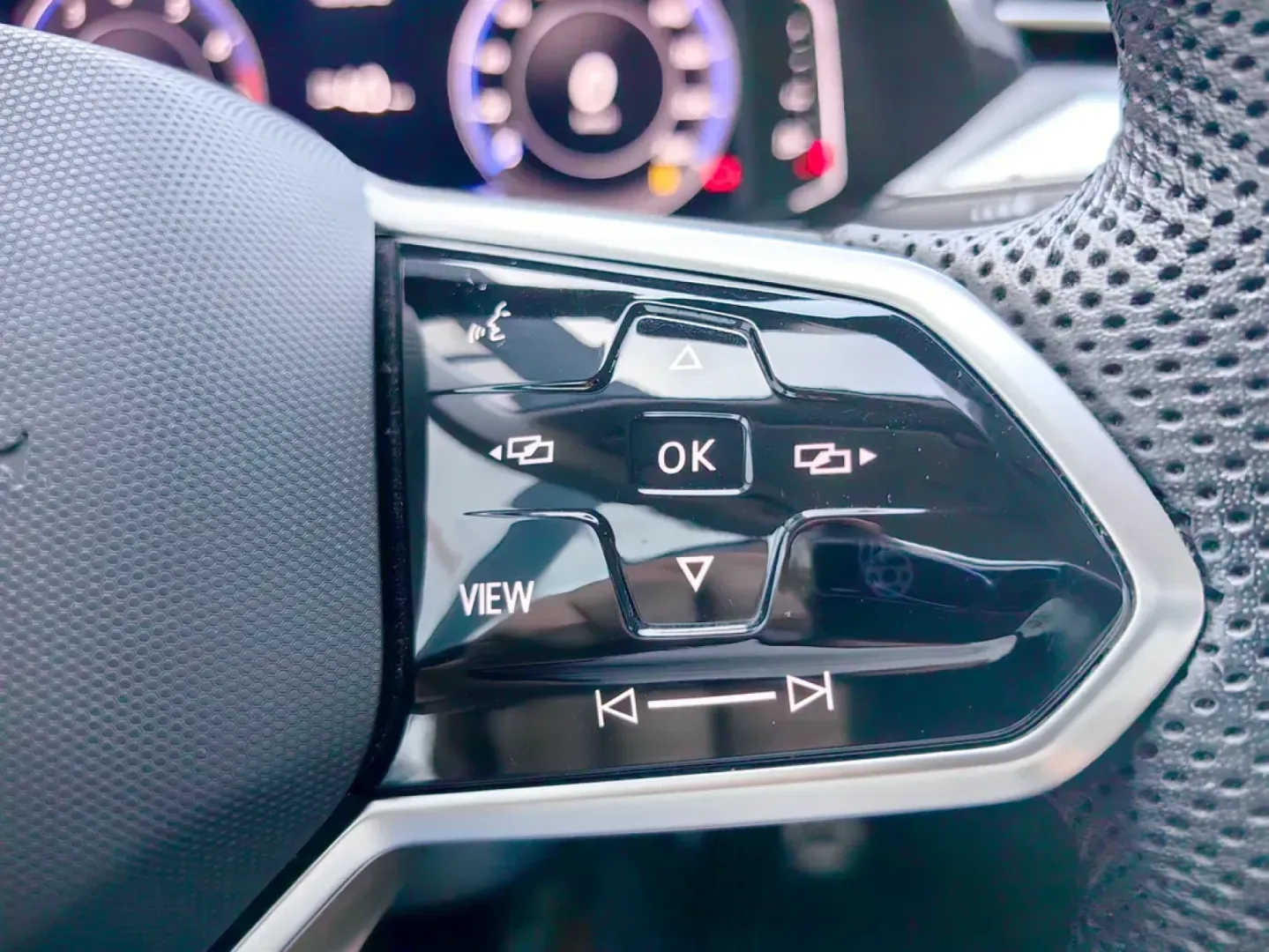 Cumpara/ Vinde online Volkswagen Arteon 2022 SH, la cel mai bun pret pentru tine!