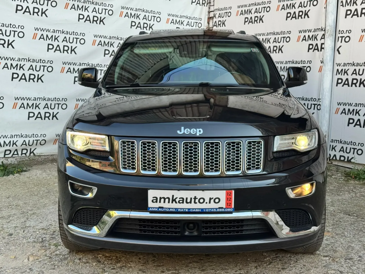 Cumpara/ Vinde online Jeep Grand Cherokee 2015 SH, la cel mai bun pret pentru tine!
