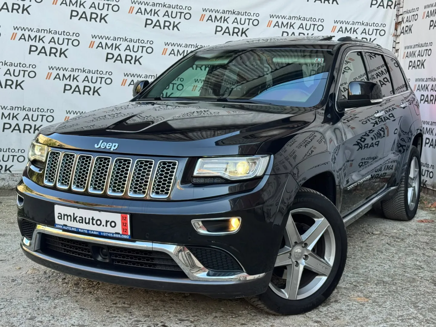Cumpara/ Vinde online Jeep Grand Cherokee 2015 SH, la cel mai bun pret pentru tine!